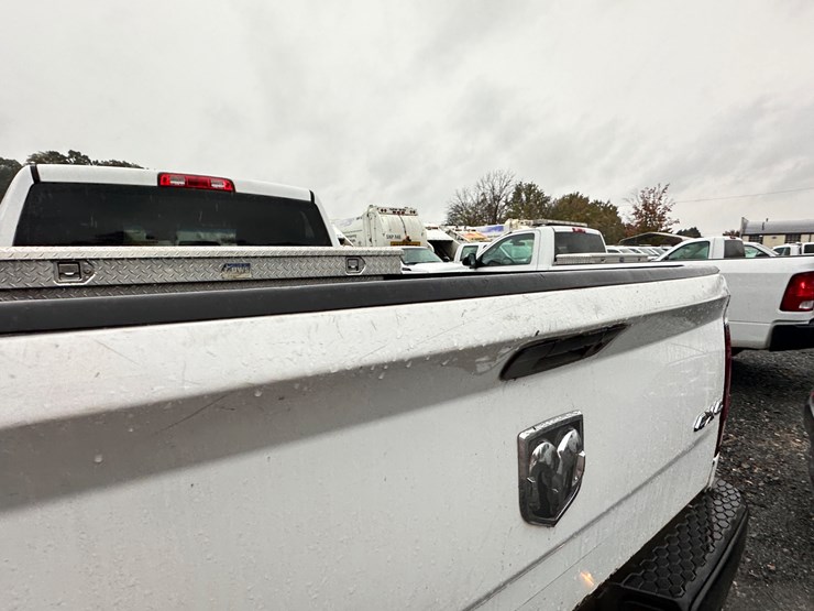 2015-dodge-ram-1500-image-48