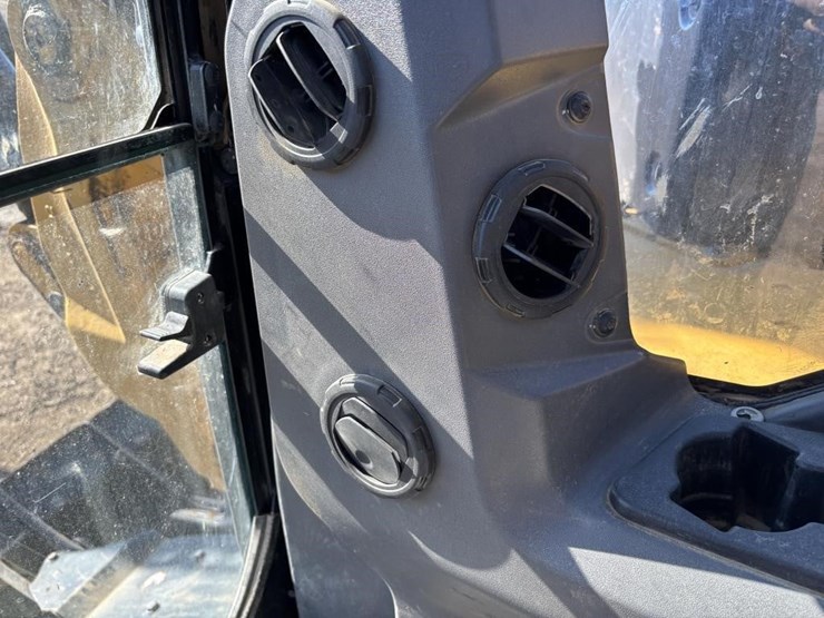 2021-caterpillar-308-cr-image-37