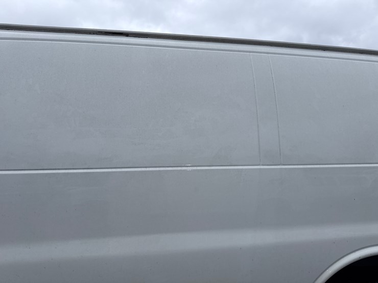 2014-utility-van-image-16