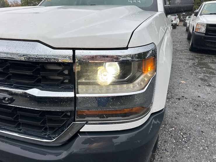 2016-chevrolet-silverado-image-27