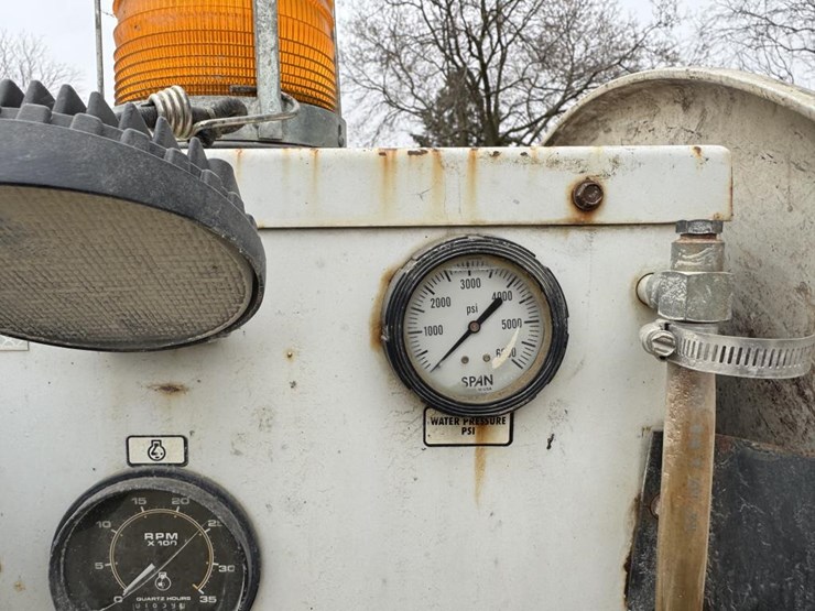 1995-john-deere-12-image-24