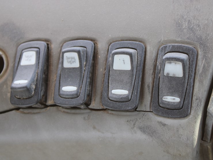 challenger-mt755-image-123