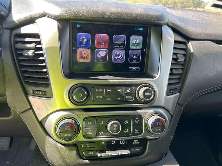 2018-chevrolet-tahoe-image-16