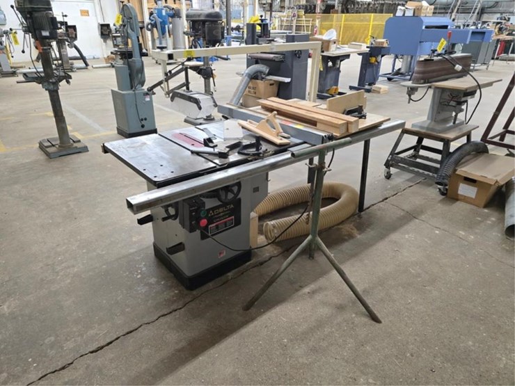 #2728-•-delta-unisaw-table-saw-image-6