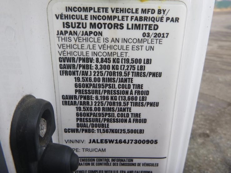 2018-isuzu-nrr-image-18