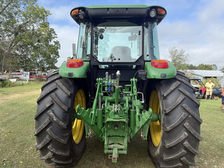 2017-john-deere-6120e-image-7