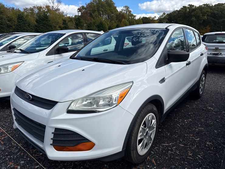 2015-ford-escape-image-34