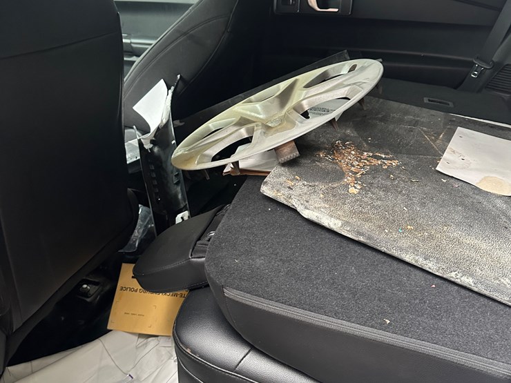 2021-ford-explorer-image-28