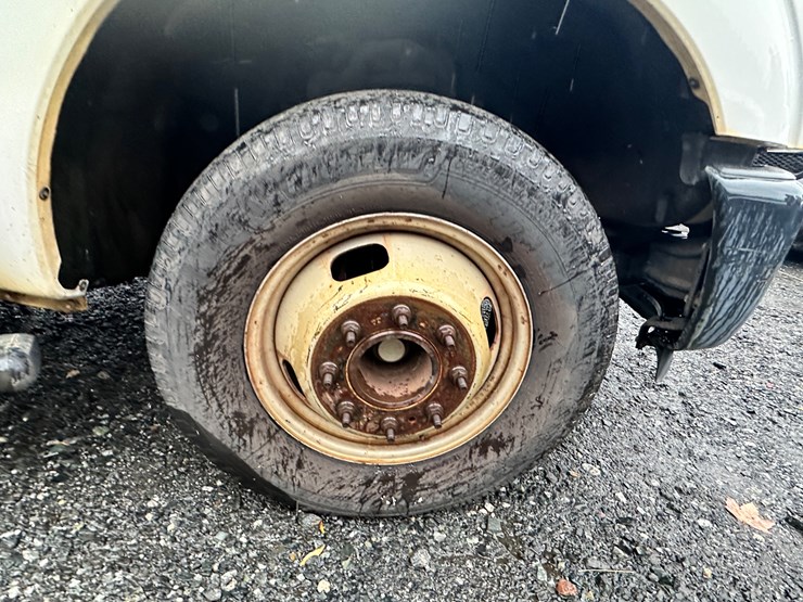 2014-ford-f350-xl-image-28