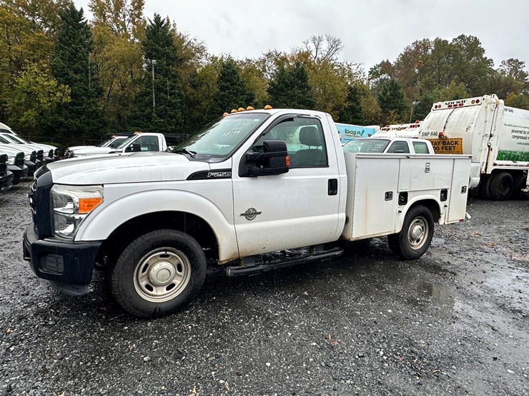 2012-ford-f250-xl-image-3