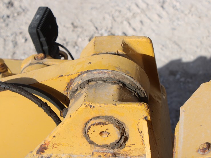 caterpillar-930-image-71