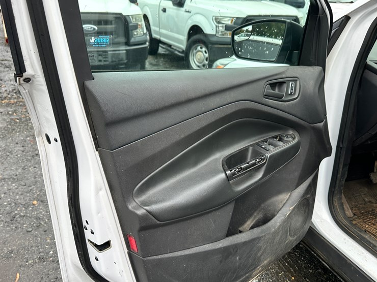 2016-ford-escape-image-60