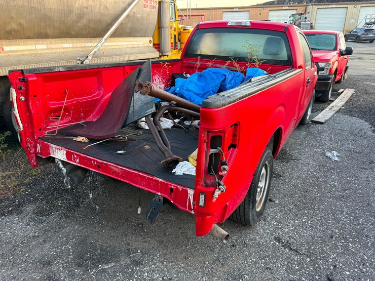 2012-ford-f150-xl-image-3