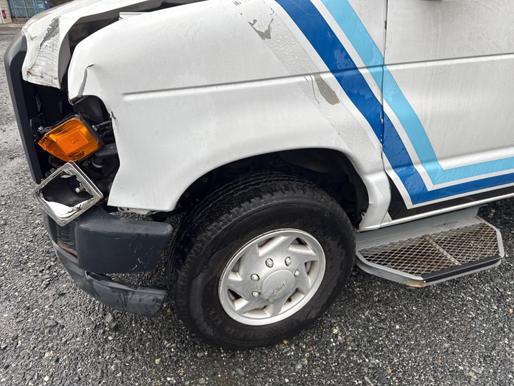 2009-ford-e350-image-20