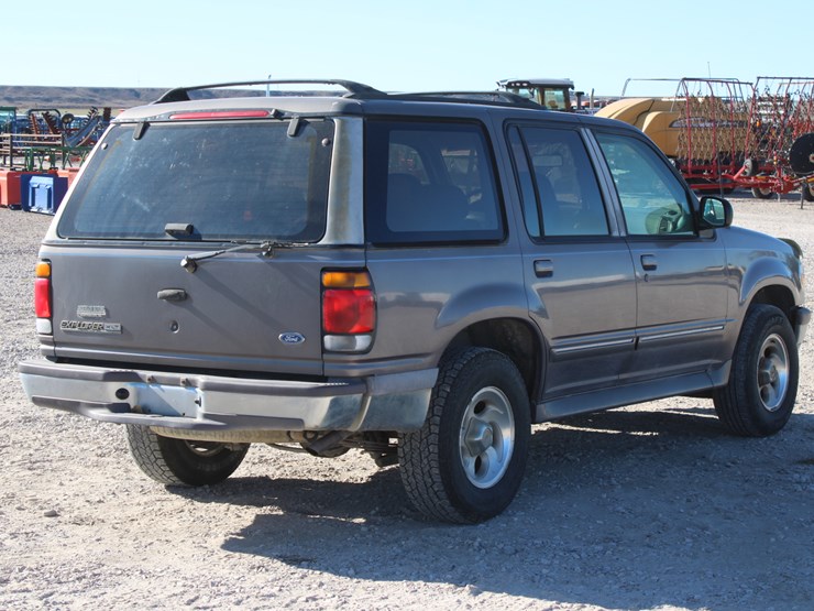 1996-ford-explorer-xlt-image-7
