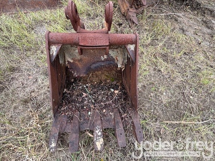 23"-cp-bucket-1-3/4"-pin-to-suit-excavator-image-1