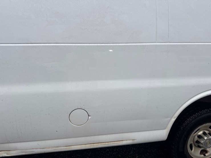 2014-utility-van-image-17