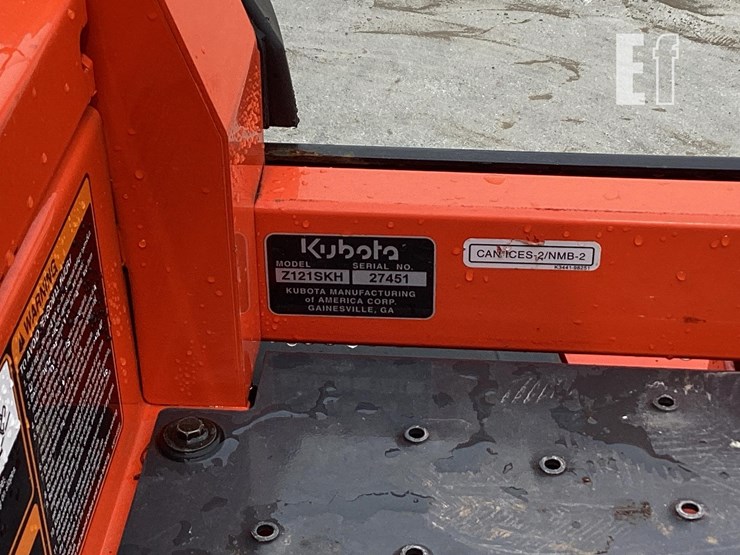 2018-kubota-z121s-image-13