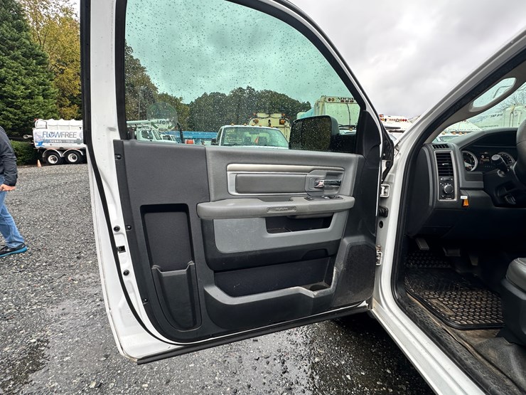 2015-dodge-ram-1500-image-70