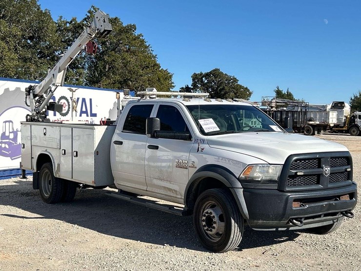 2016-dodge-ram-5500-4x4-crew-cab-stellar-4421-4,000lb-2-ton-crane-service-truck-image-2