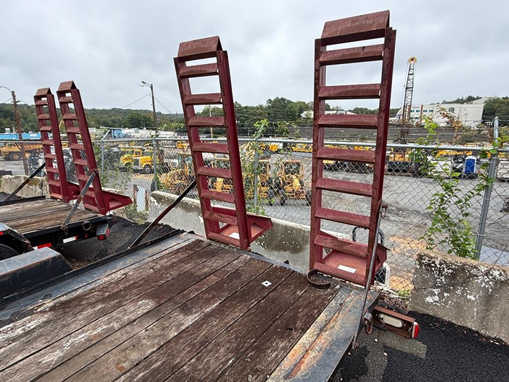 2011-towmaster-t16d-image-5