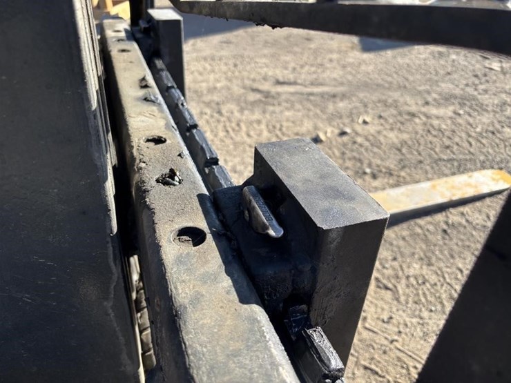 2011-hyundai-30l-7a-image-12