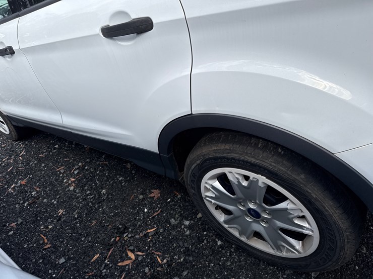 2015-ford-escape-image-39