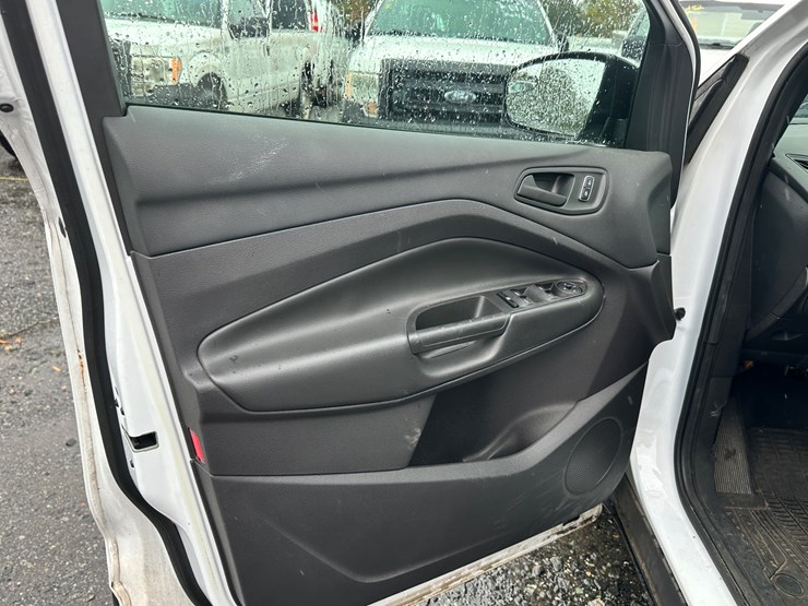 2016-ford-escape-image-57