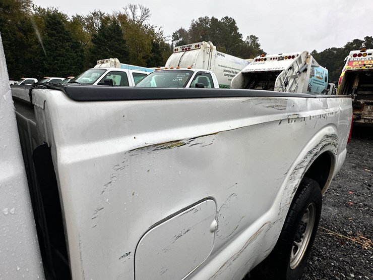 2012-ford-f250-xl-image-58