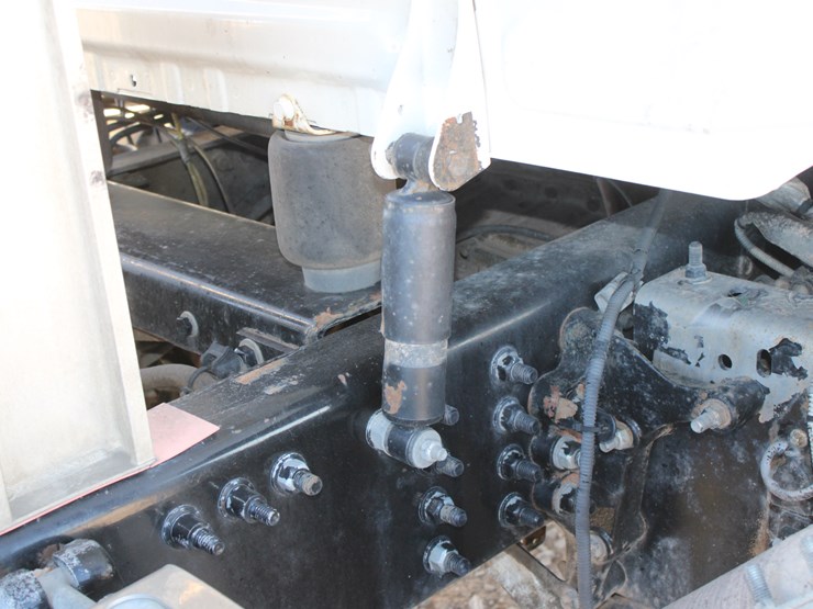 2016-freightliner-cascadia-125-image-31