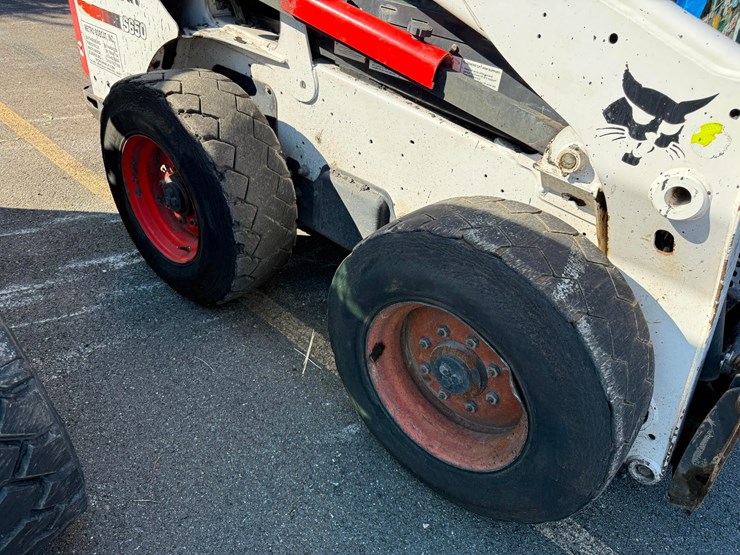2016-bobcat-s650-image-15