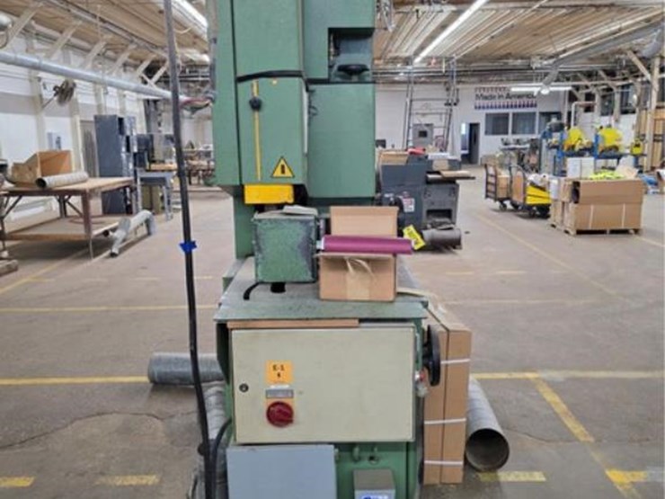 #2776-•-stenner-resaw-band-saw-image-6