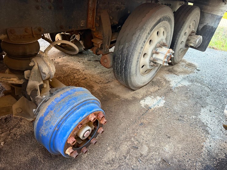 2003-peterbilt-378-image-16