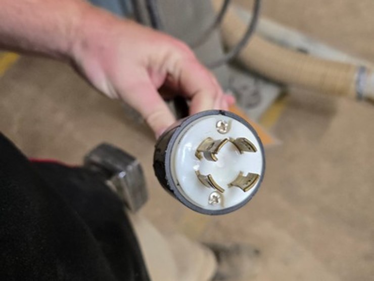 #2732-•-g&p-machinery-epn-flap-sander-image-9