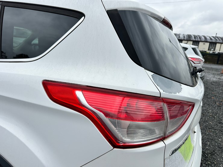 2014-ford-escape-image-54