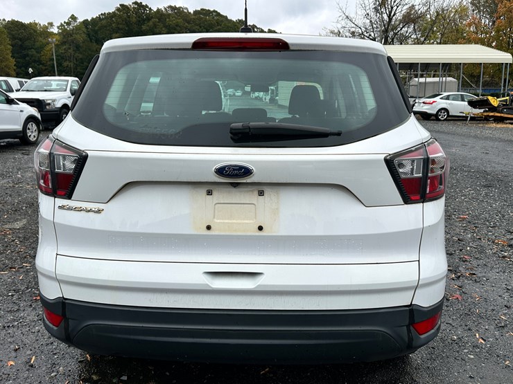 2017-ford-escape-image-5