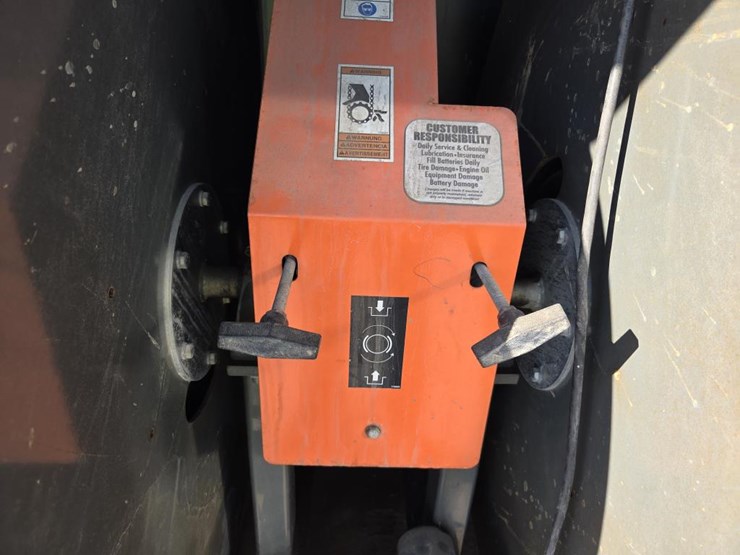 2012-wacker-neuson-e3000-image-39