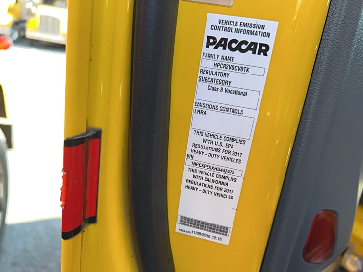 2017-peterbilt-567-image-5