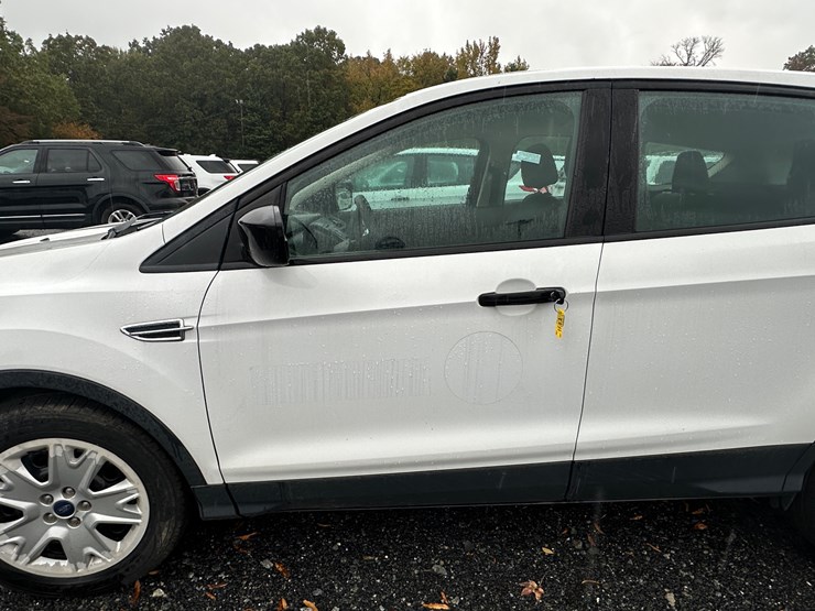 2015-ford-escape-image-9