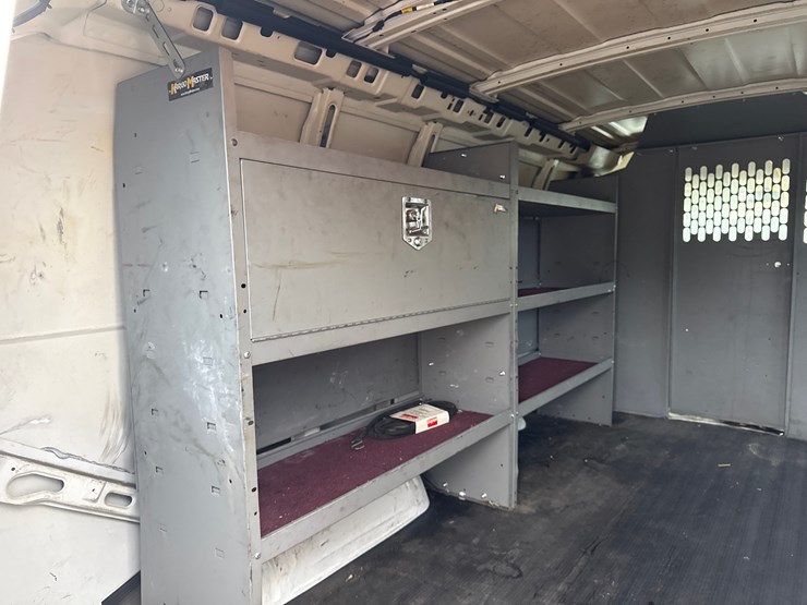 2014-utility-van-image-21