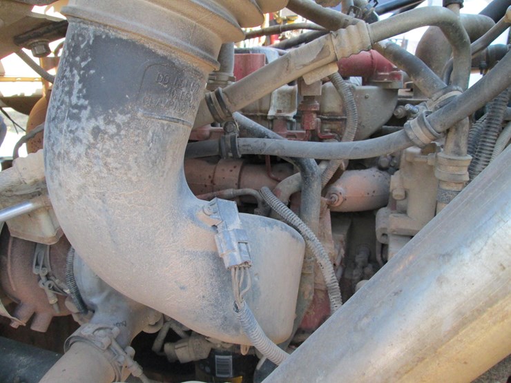 2016-freightliner-108sd-image-32