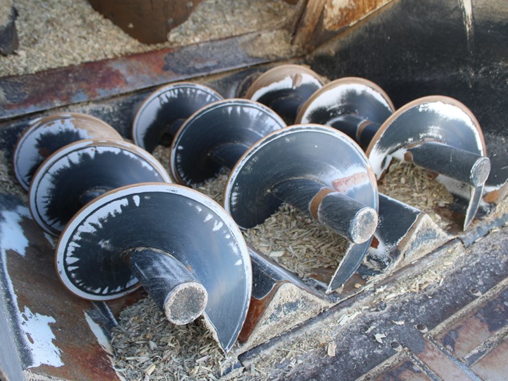 2004-international-durastar-4300-image-64