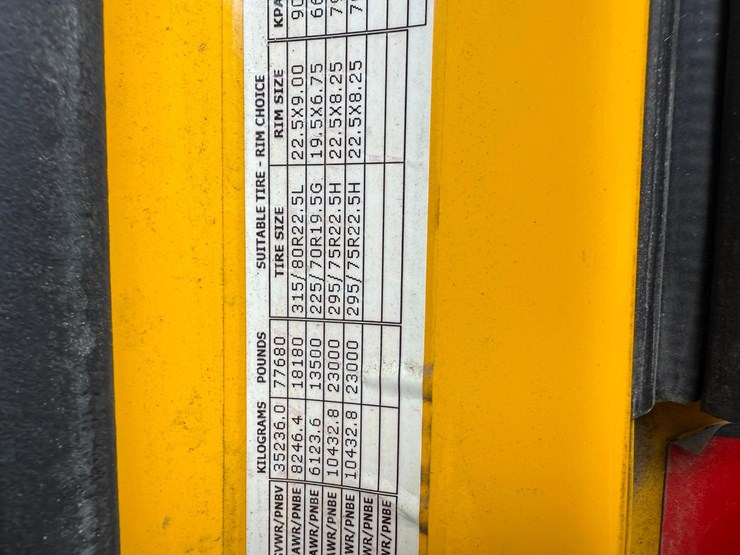 2018-peterbilt-567-image-18