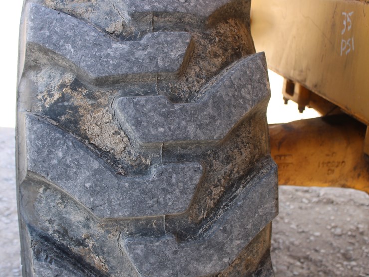 caterpillar-930-image-55