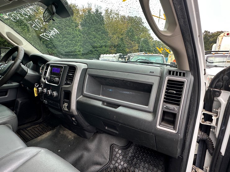 2015-dodge-ram-1500-image-74