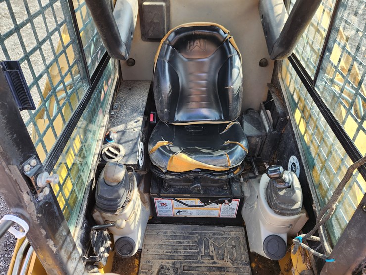 caterpillar-257-image-9