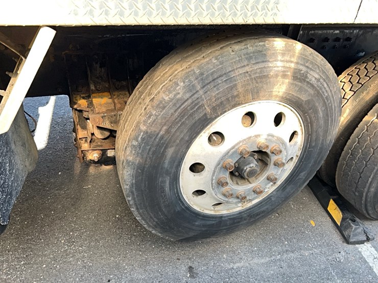 2003-peterbilt-378-image-10