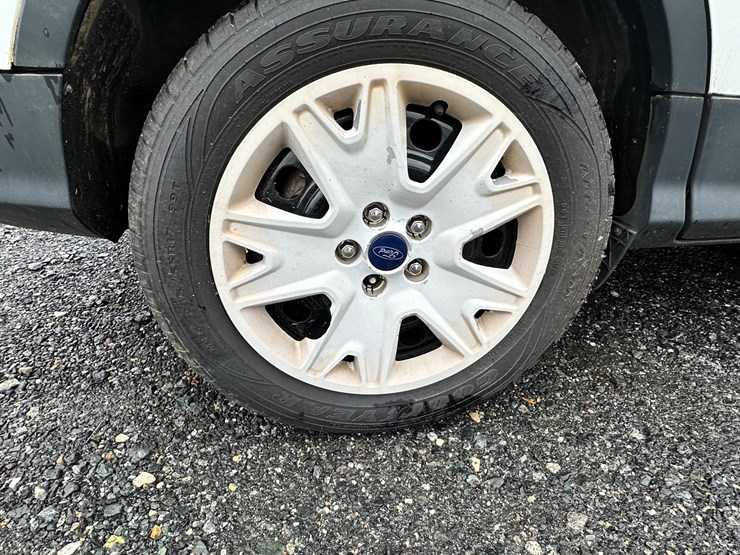 2016-ford-escape-image-9