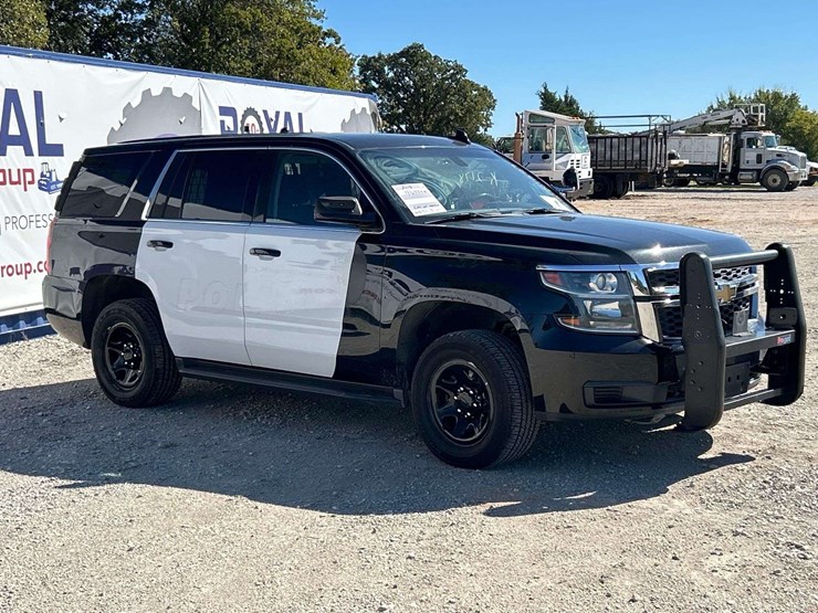 2018-chevrolet-tahoe-image-4