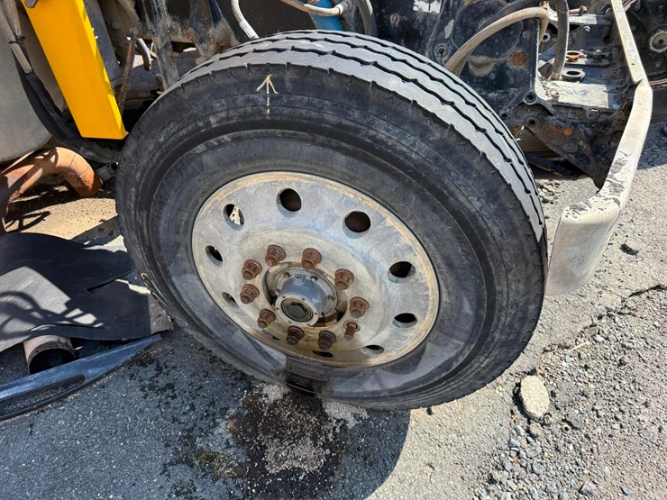 1997-peterbilt-378-image-13